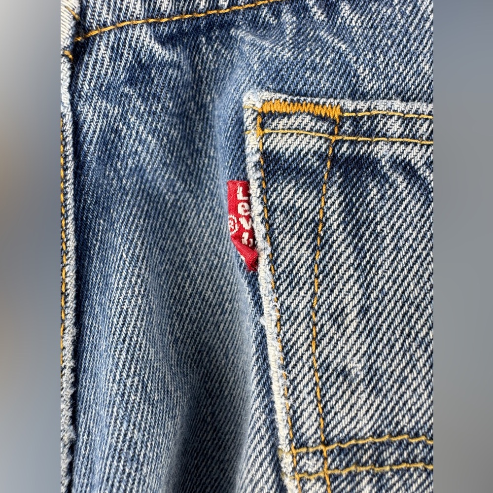 Levi 501 5 Button Fly Distressed Denim Jeans - Picture 11 of 11